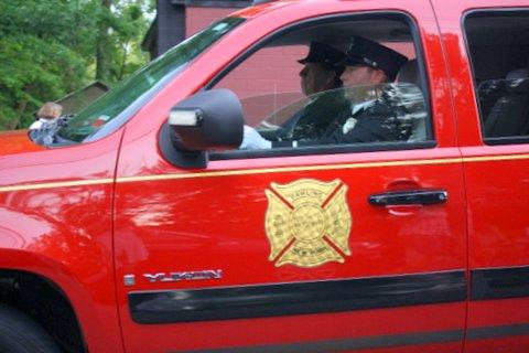Amenia Parade 2012
Best In Regulation Uniform - Pawling FD
Photo Courtesy of Mrs. Boo