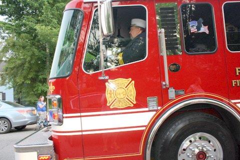 Amenia Parade 2012
Best In Regulation Uniform - Pawling FD
Photo Courtesy of Mrs. Boo